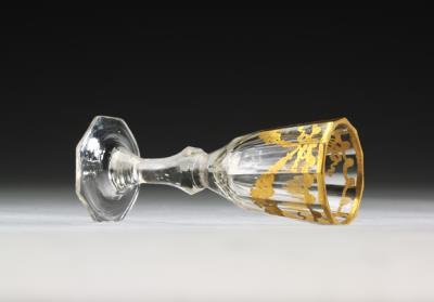 图片[2]-Glass goblet with painted gold design.-China Archive